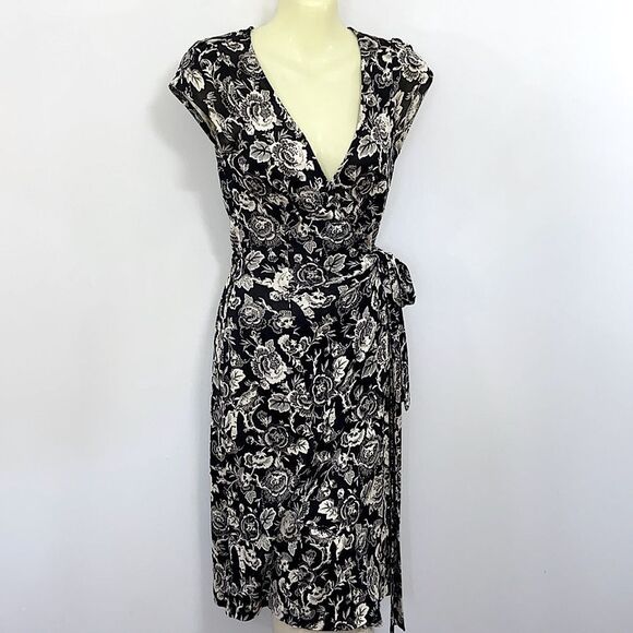 Diane Von Furstenberg Dress “Kye” Black White Wrap Dress Excellent Size 4 - Picture 5 of 9